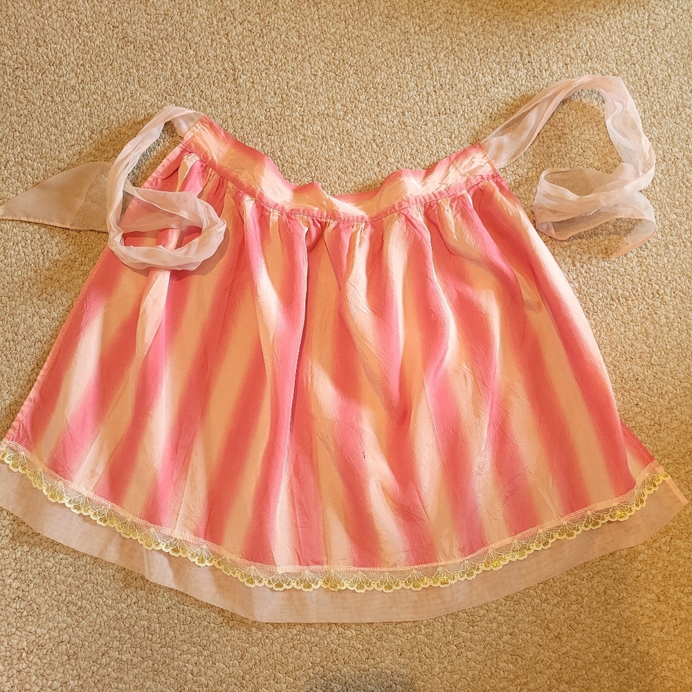 Fancy Vintage Apron ~ Pretty & Pink! ~ Handmade ~ MCM Vibe ~ Unique & Pretty!